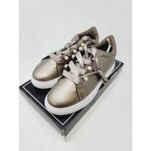 Qupid Womens Waver Low Top Lace Up Fashion Sneakers Size 6